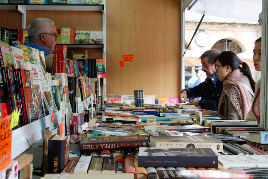 Fotos: Salamanca abre su Feria del Libro Antiguo y de Ocasión