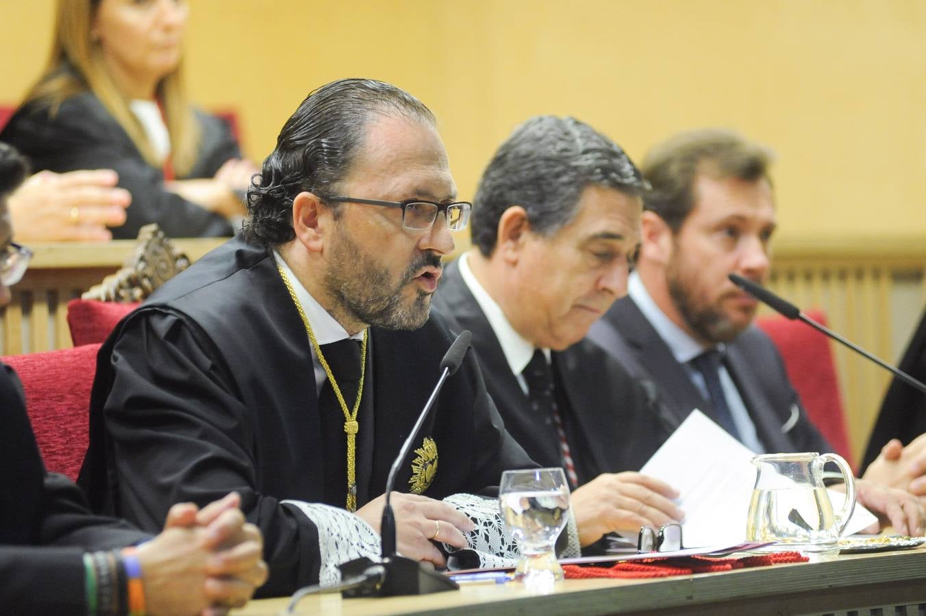 La Junta de Gobierno se renueva por mitades cada cuatro años