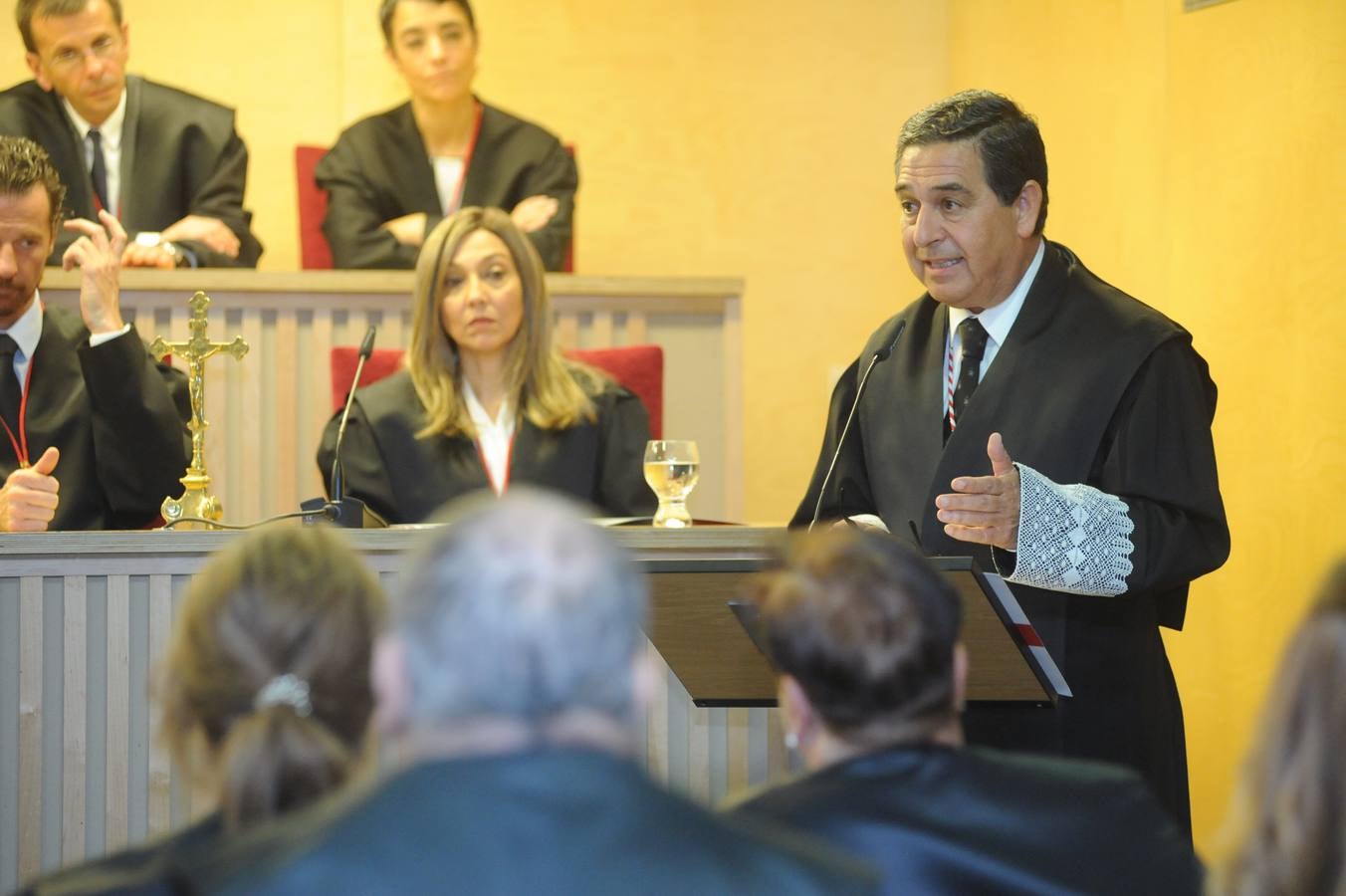 La Junta de Gobierno se renueva por mitades cada cuatro años