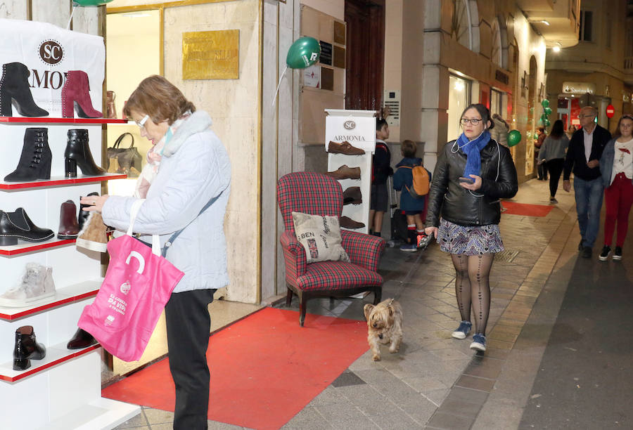 Fotos: Campaña de promoción de la calle Regalado de Valladolid