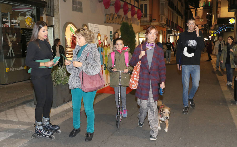 Fotos: Campaña de promoción de la calle Regalado de Valladolid
