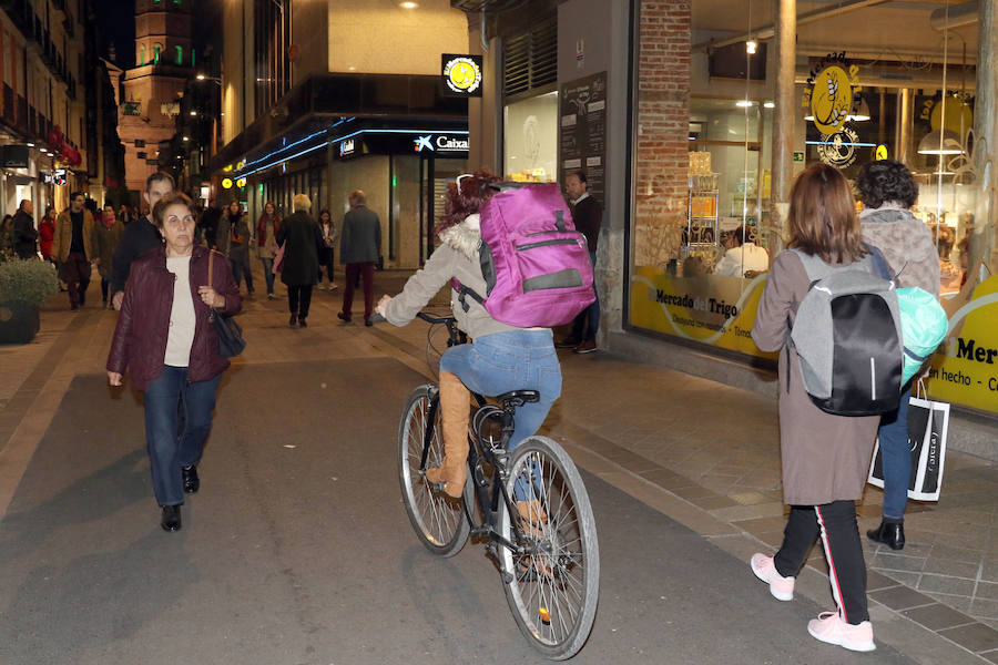 Fotos: Campaña de promoción de la calle Regalado de Valladolid