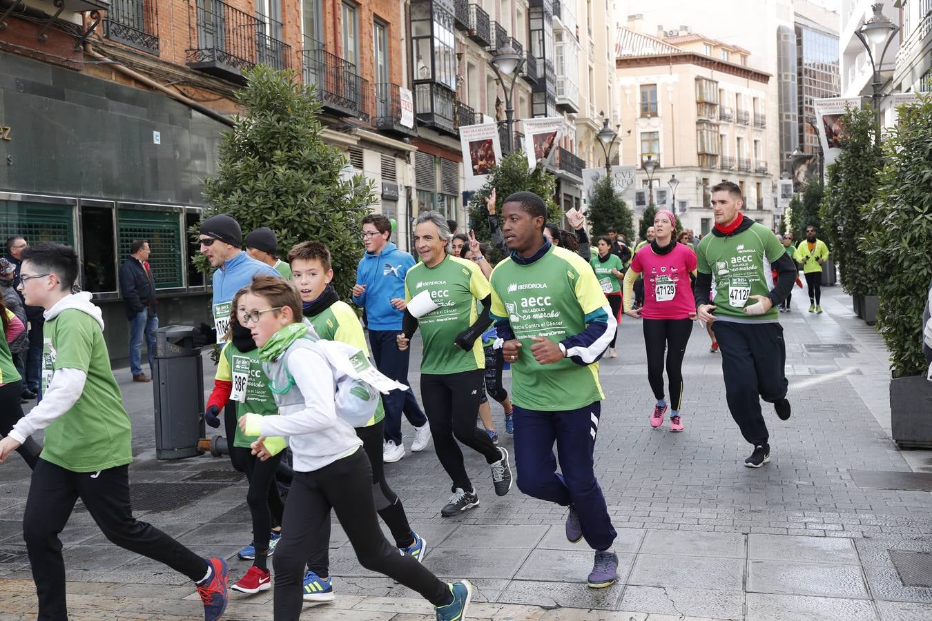 Fotos: Marcha contra el Cáncer en Valladolid (1)