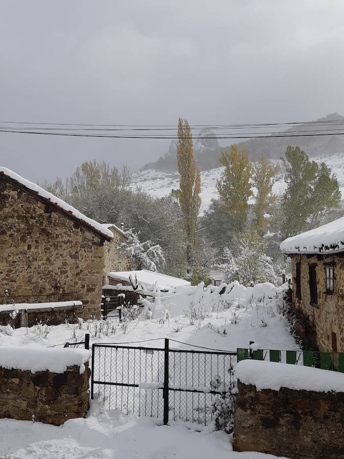 Nieve acumulada en Santa María de Redondo.