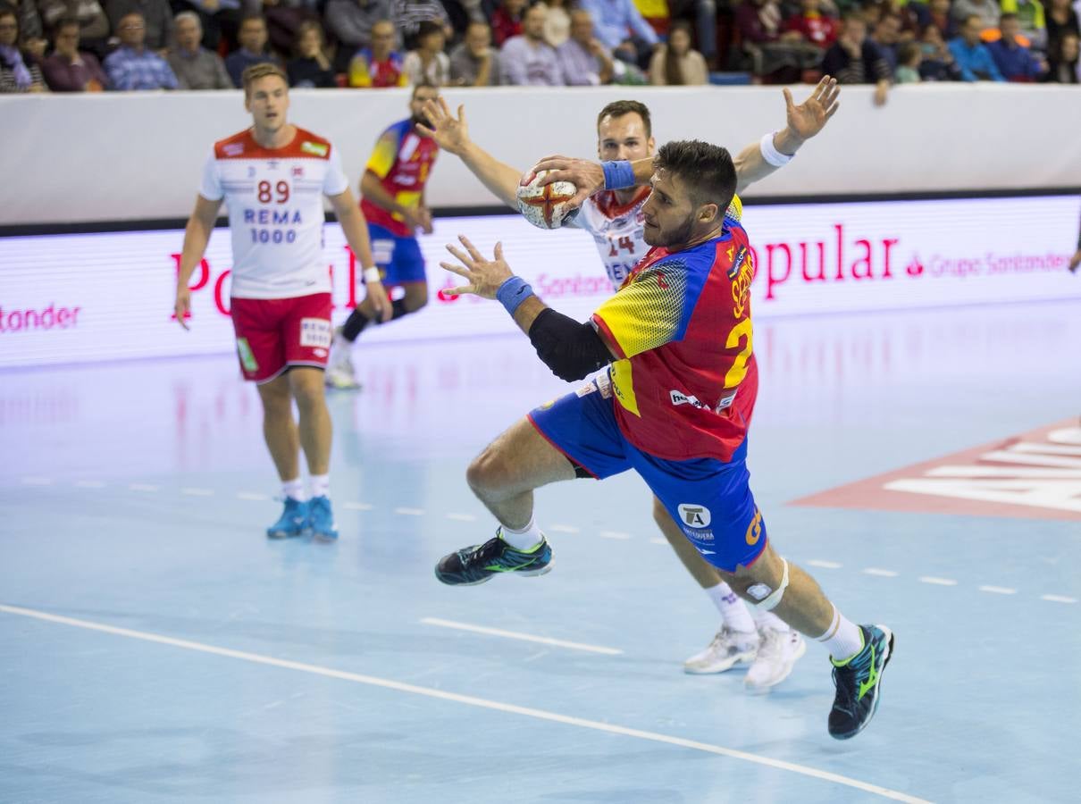 En una gran primera mitad excepcional y después supera el bache para alzarse con una merecida victoria en Huerta del Rey