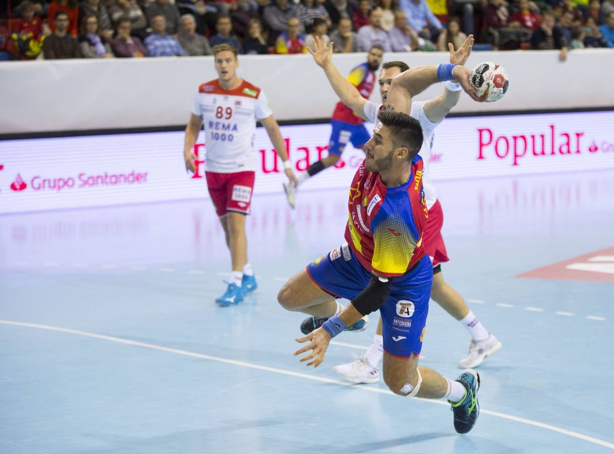 En una gran primera mitad excepcional y después supera el bache para alzarse con una merecida victoria en Huerta del Rey