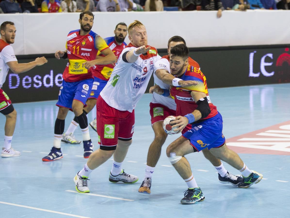 En una gran primera mitad excepcional y después supera el bache para alzarse con una merecida victoria en Huerta del Rey