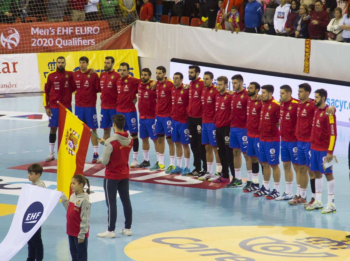 En una gran primera mitad excepcional y después supera el bache para alzarse con una merecida victoria en Huerta del Rey