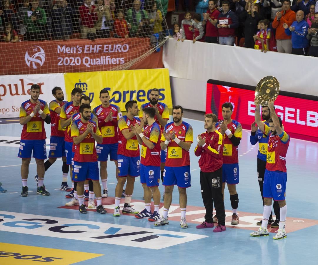 En una gran primera mitad excepcional y después supera el bache para alzarse con una merecida victoria en Huerta del Rey