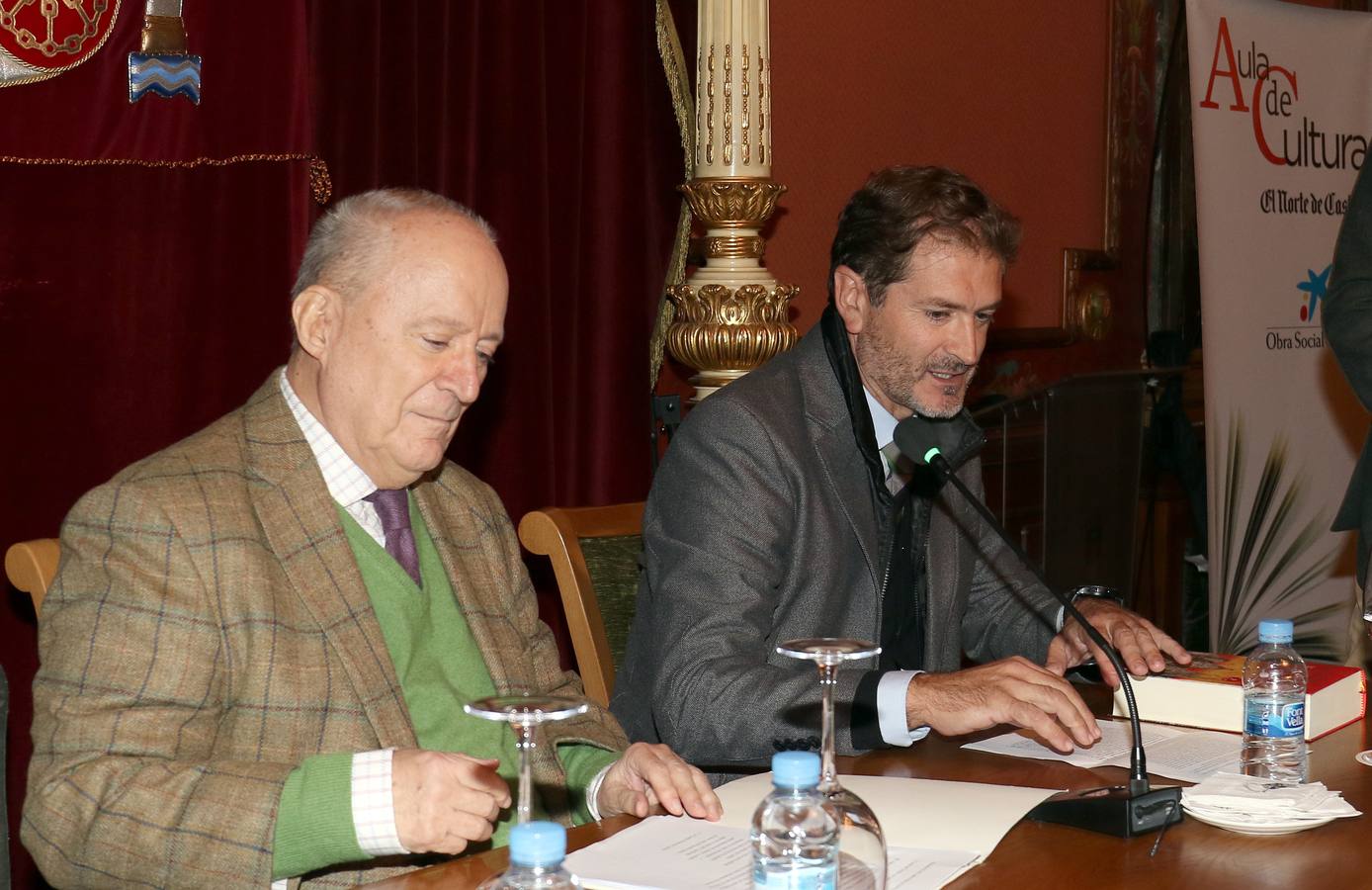 El historiador y jesuita ofreció una conferencia sobre su último libro, 'Viaje al corazón de España' en el Salón del Trono del Palacio Real de Valladolid