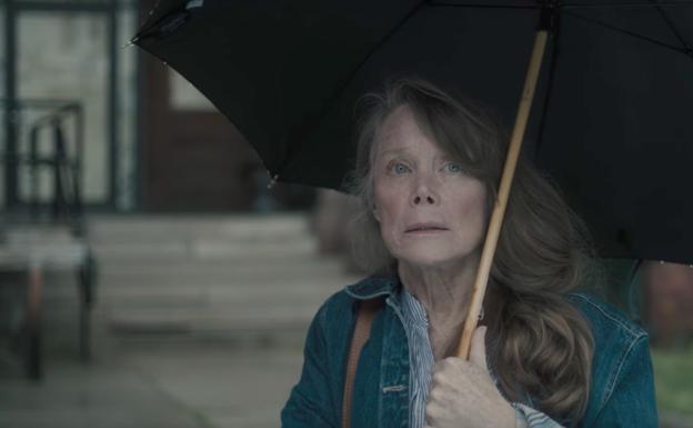 Sissy Spacek, la Carrie de Brian de Palma es Ruth Deaver. 