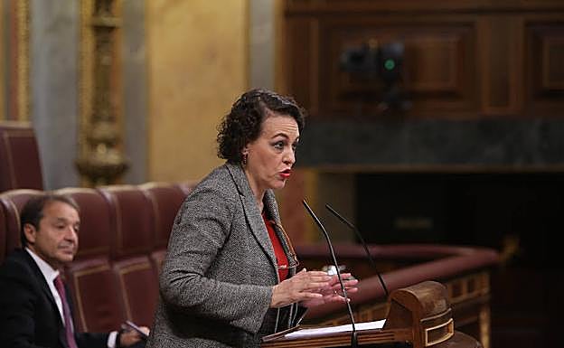 La ministra de Trabajo, Magdalena Valerio,en la última sesión de control al Gobierno