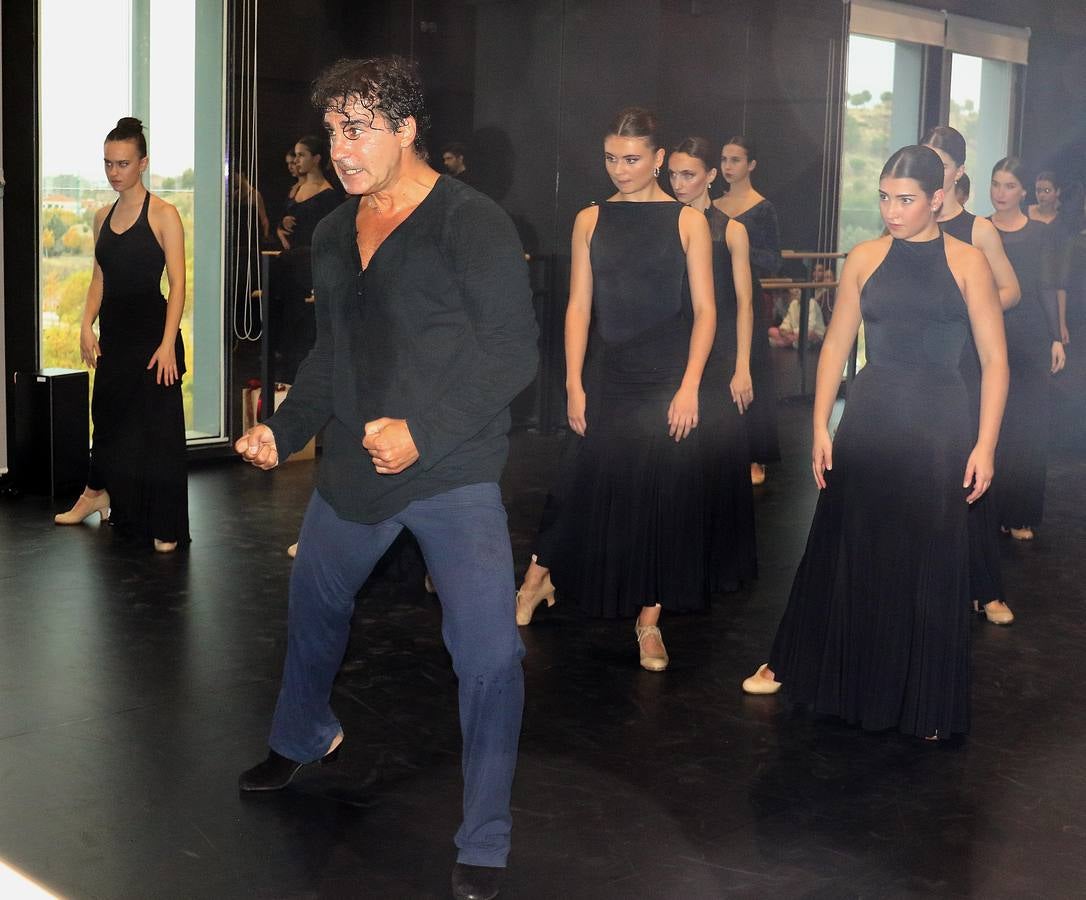 Fotos: Clase magistral con el bailarín Antonio Mázquez en la Escuela de Danza de Valladolid