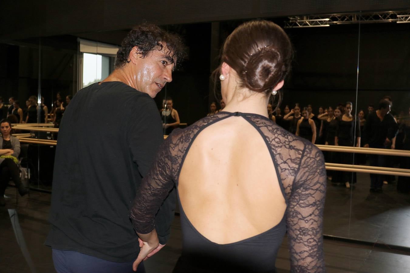 Fotos: Clase magistral con el bailarín Antonio Mázquez en la Escuela de Danza de Valladolid