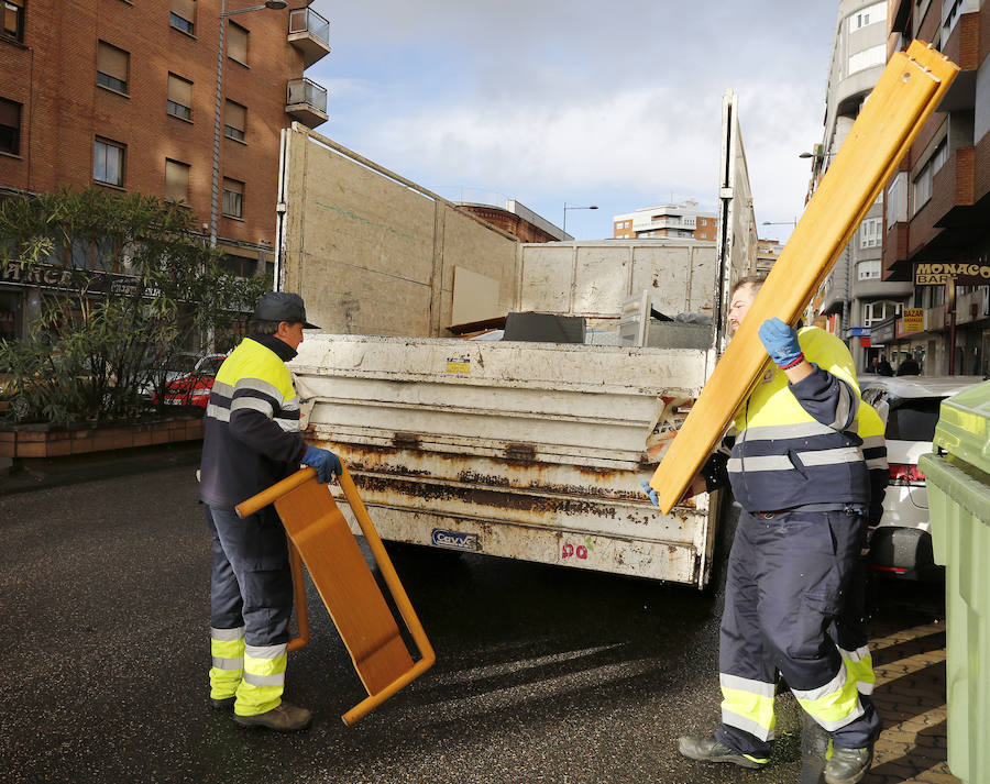 Fotos: Recogida de enseres en Palencia
