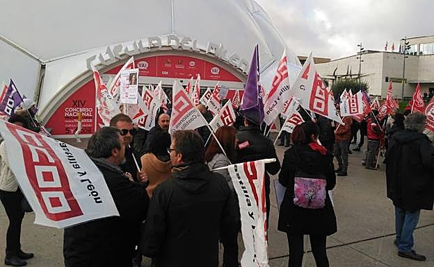 Protesta ante la Cúpula del Milenio.