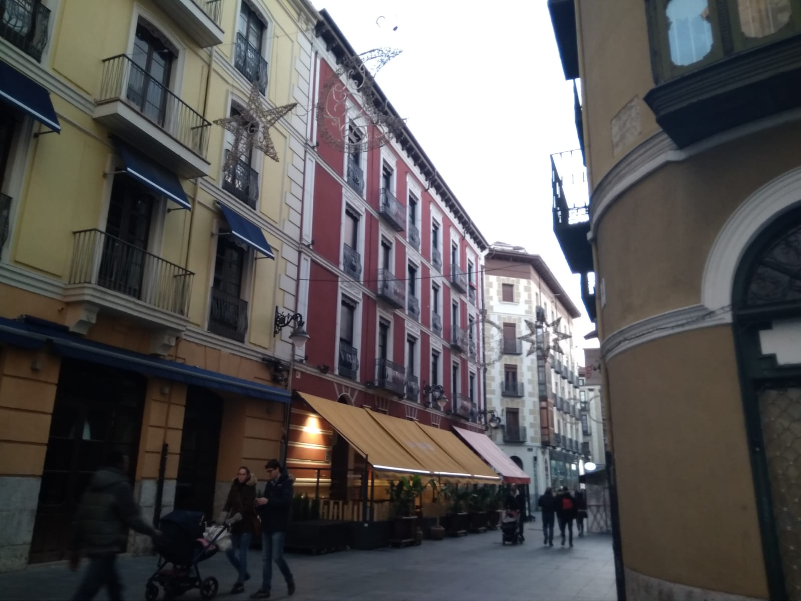 Fotos: Comienza la instalación de las luces de Navidad en Valladolid