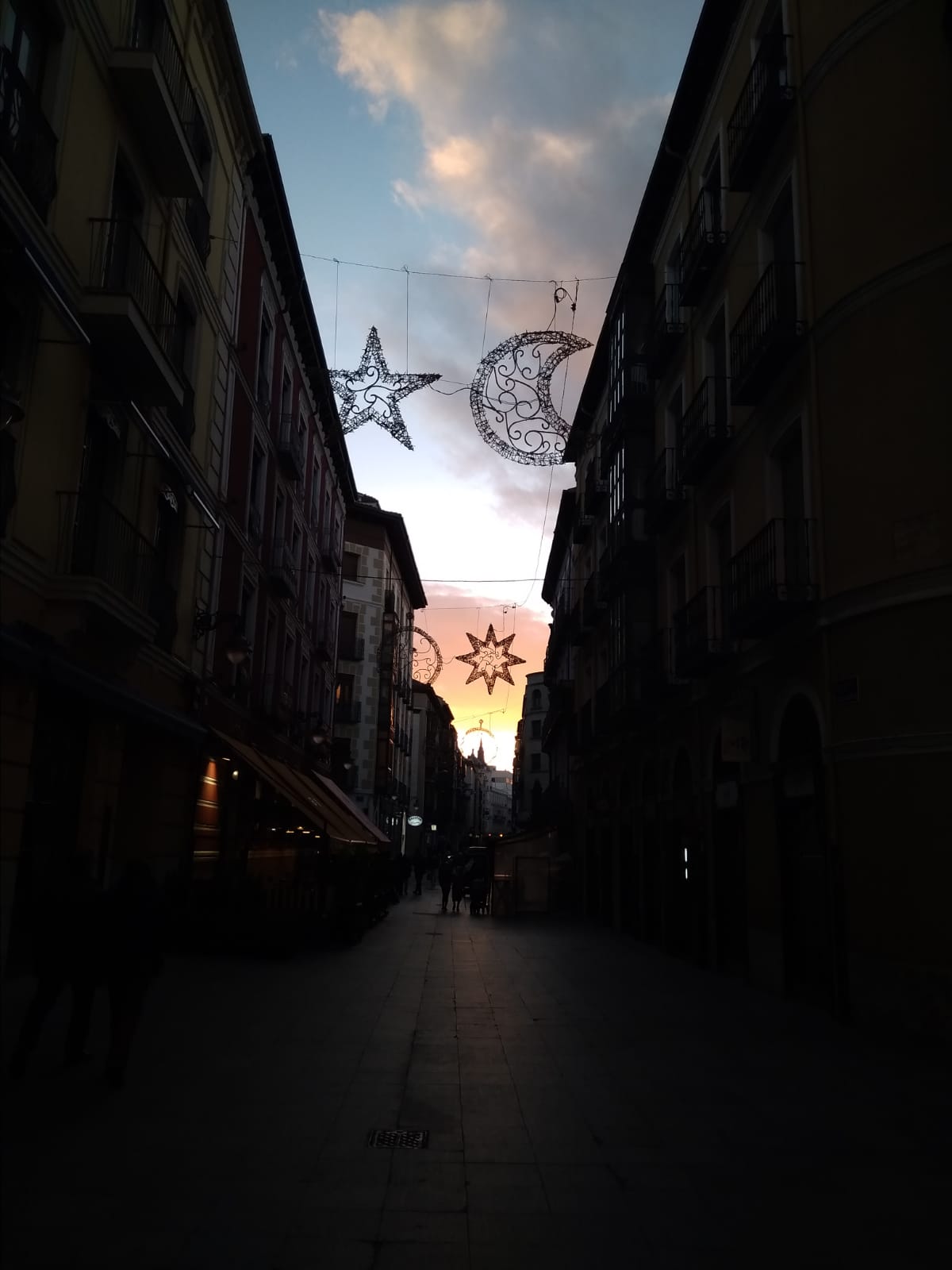 Fotos: Comienza la instalación de las luces de Navidad en Valladolid