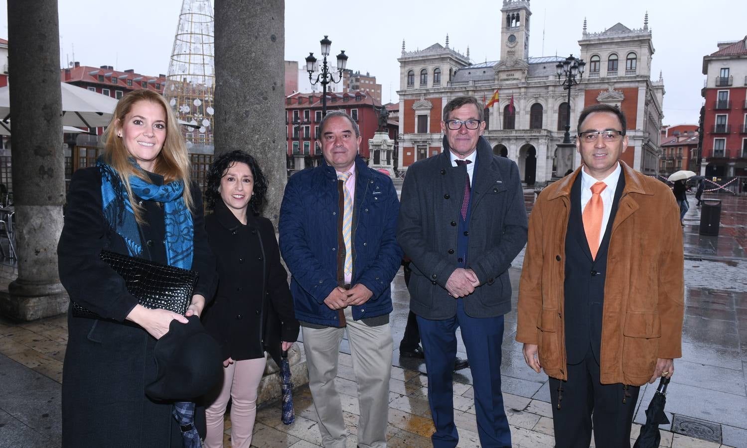 Fotos: Asistentes al acto del Día de la Provincia, en el Teatro Zorrilla de Valladolid