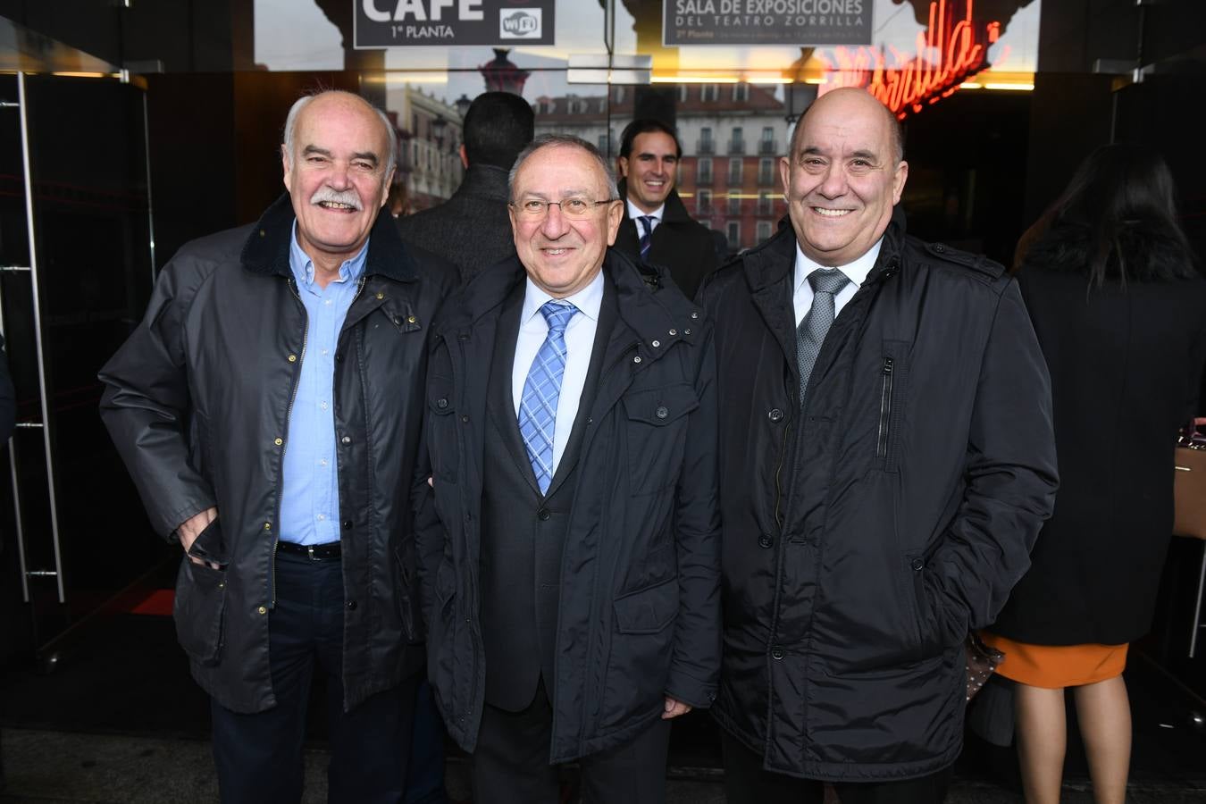 Fotos: Asistentes al acto del Día de la Provincia, en el Teatro Zorrilla de Valladolid