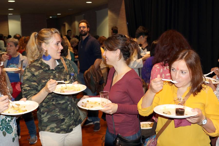 Fotos: La Casa de la India en Valladolid celebra el año nuevo hindú