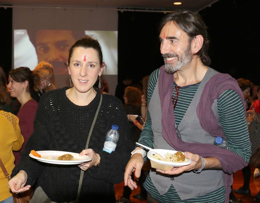 Fotos: La Casa de la India en Valladolid celebra el año nuevo hindú