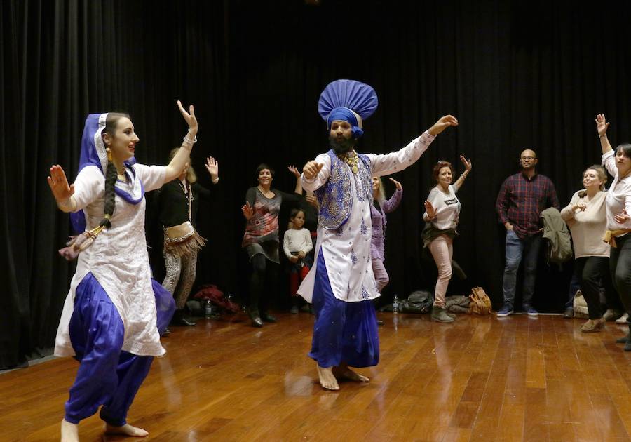 Fotos: La Casa de la India en Valladolid celebra el año nuevo hindú