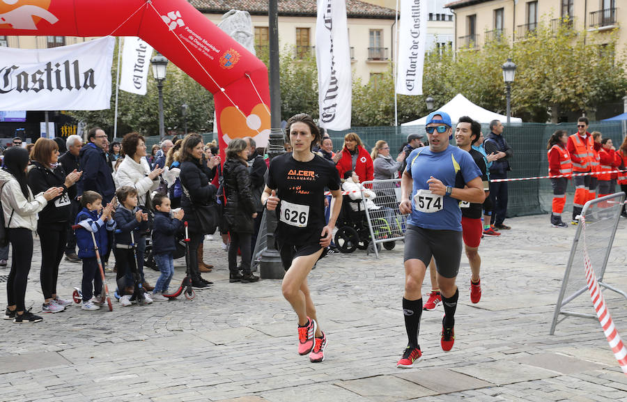 Fotos: Carrera-Marcha de El Norte de Castilla contra la violencia machista ( 1 )