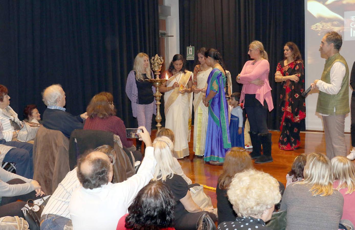 Fotos: La Casa de la India en Valladolid celebra el año nuevo hindú