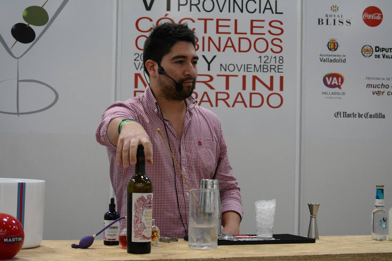 El establecimiento vallisoletano El Niño Perdido ha resultado ganador del primer premio tanto en el concurso provincial de Martinis como en el de Cócteles, mientras que Ambivium, situado en Peñafiel, se ha llevado el de mejor Combinado
