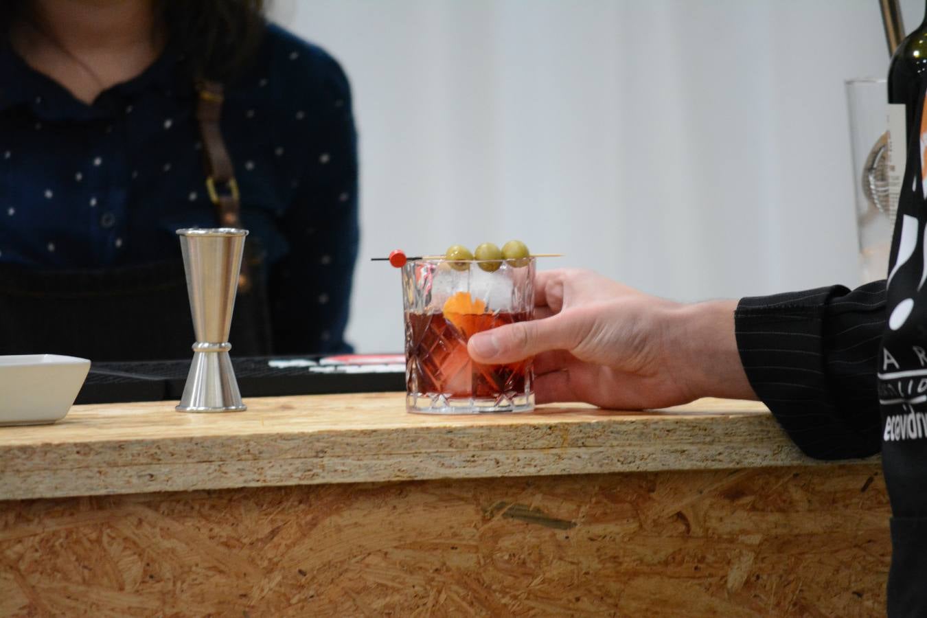 El establecimiento vallisoletano El Niño Perdido ha resultado ganador del primer premio tanto en el concurso provincial de Martinis como en el de Cócteles, mientras que Ambivium, situado en Peñafiel, se ha llevado el de mejor Combinado