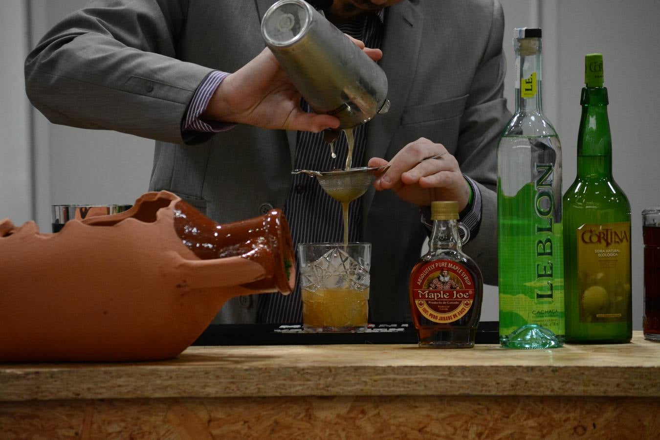 El establecimiento vallisoletano El Niño Perdido ha resultado ganador del primer premio tanto en el concurso provincial de Martinis como en el de Cócteles, mientras que Ambivium, situado en Peñafiel, se ha llevado el de mejor Combinado