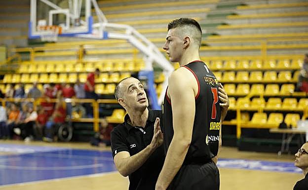 Zubillaga y Sikiras.