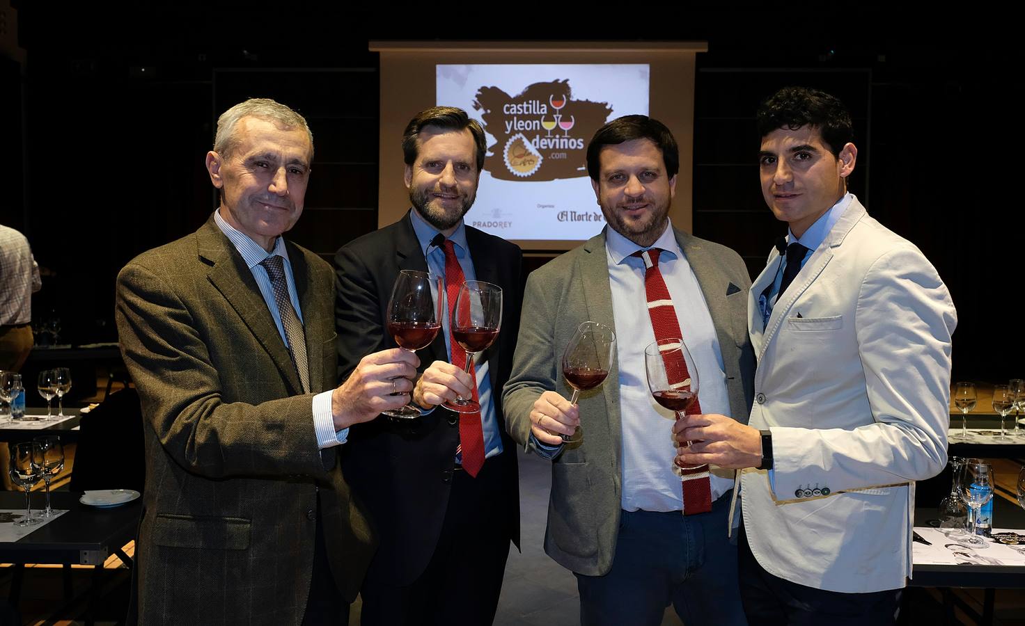 La bodega sorprende a los asistentes con una selección de sus vinos en tinaja de barro