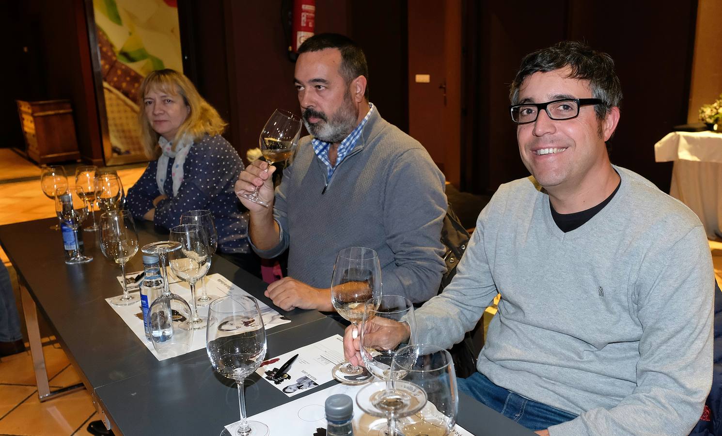 La bodega sorprende a los asistentes con una selección de sus vinos en tinaja de barro