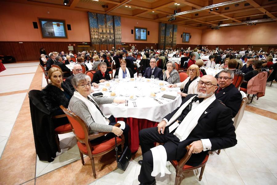 Fotos: Multitudinaria cena de cientos de capistas llegados de toda España en Salamanca
