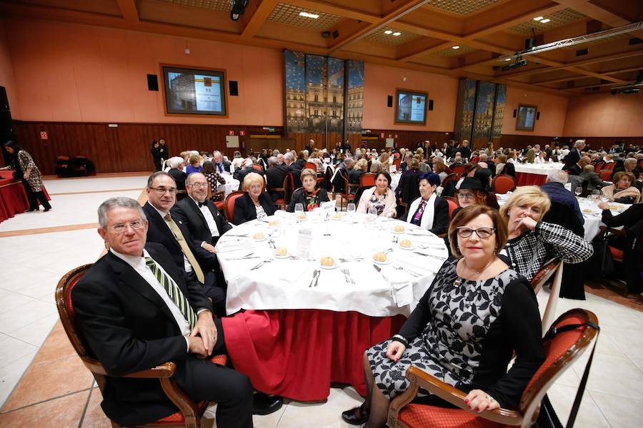 Fotos: Multitudinaria cena de cientos de capistas llegados de toda España en Salamanca