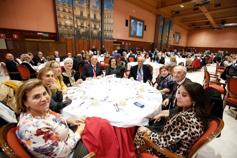 Fotos: Multitudinaria cena de cientos de capistas llegados de toda España en Salamanca