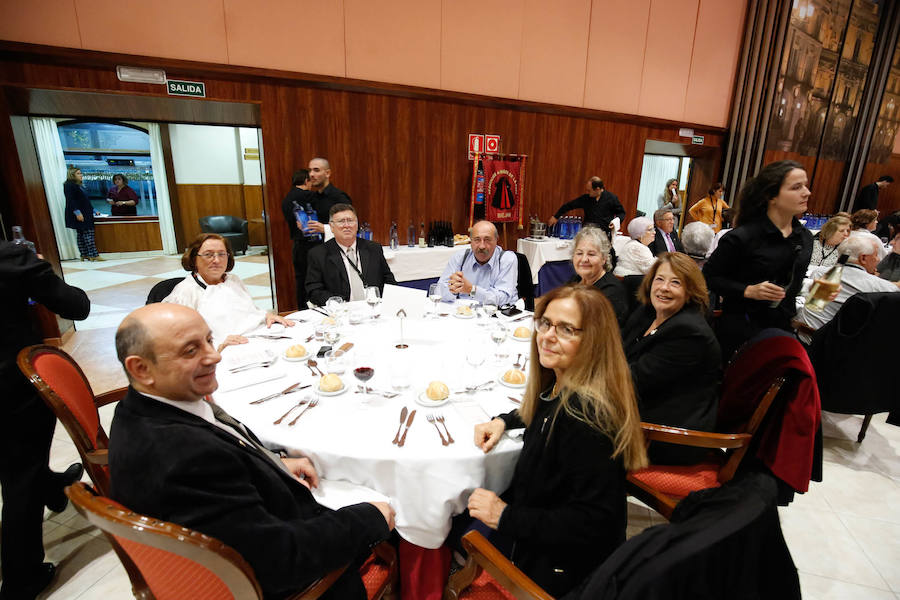 Fotos: Multitudinaria cena de cientos de capistas llegados de toda España en Salamanca