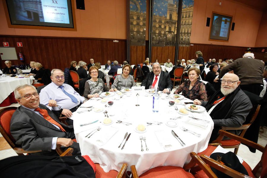 Fotos: Multitudinaria cena de cientos de capistas llegados de toda España en Salamanca