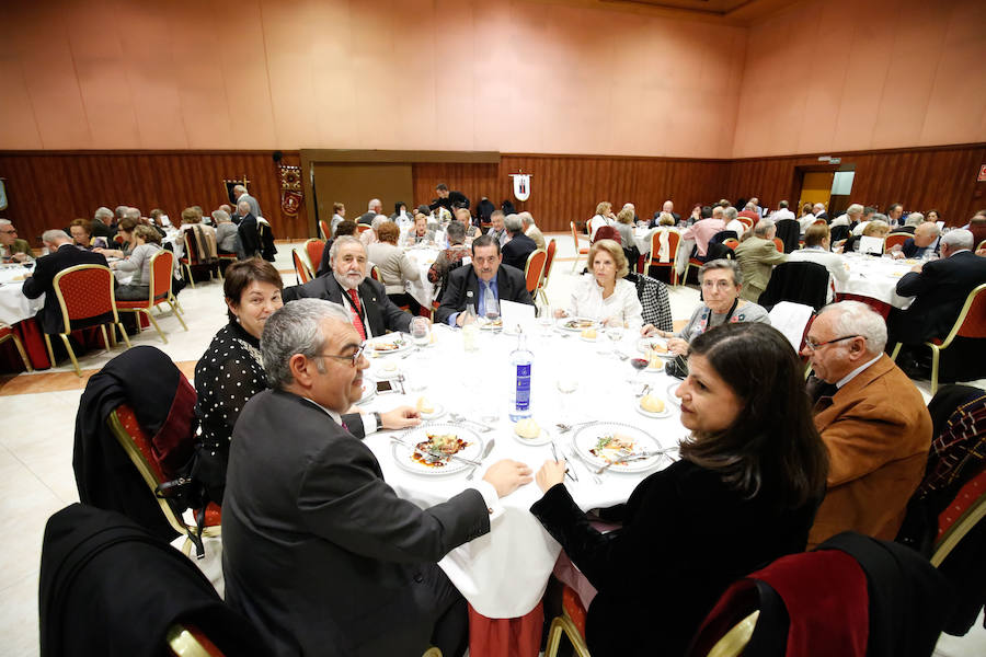 Fotos: Multitudinaria cena de cientos de capistas llegados de toda España en Salamanca