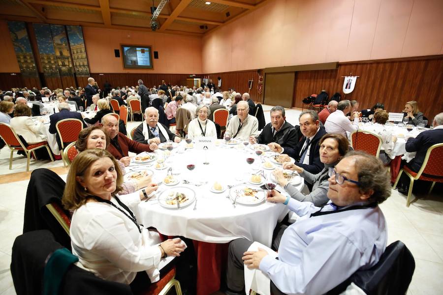 Fotos: Multitudinaria cena de cientos de capistas llegados de toda España en Salamanca