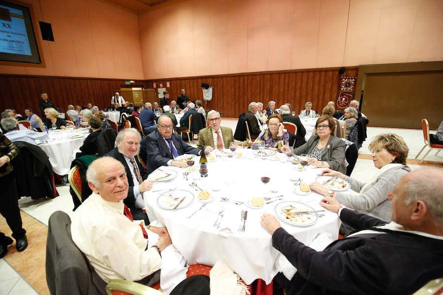 Fotos: Multitudinaria cena de cientos de capistas llegados de toda España en Salamanca