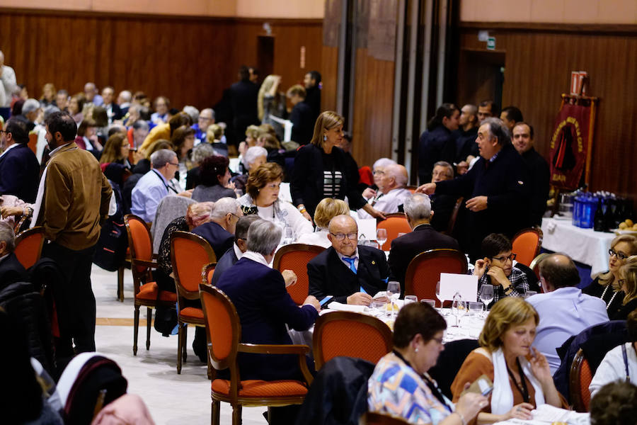 Fotos: Multitudinaria cena de cientos de capistas llegados de toda España en Salamanca