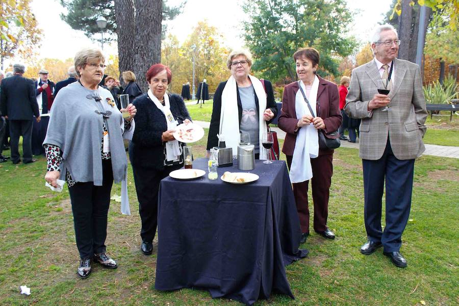 Fotos: Comida y visita de los capitas a La Alberca