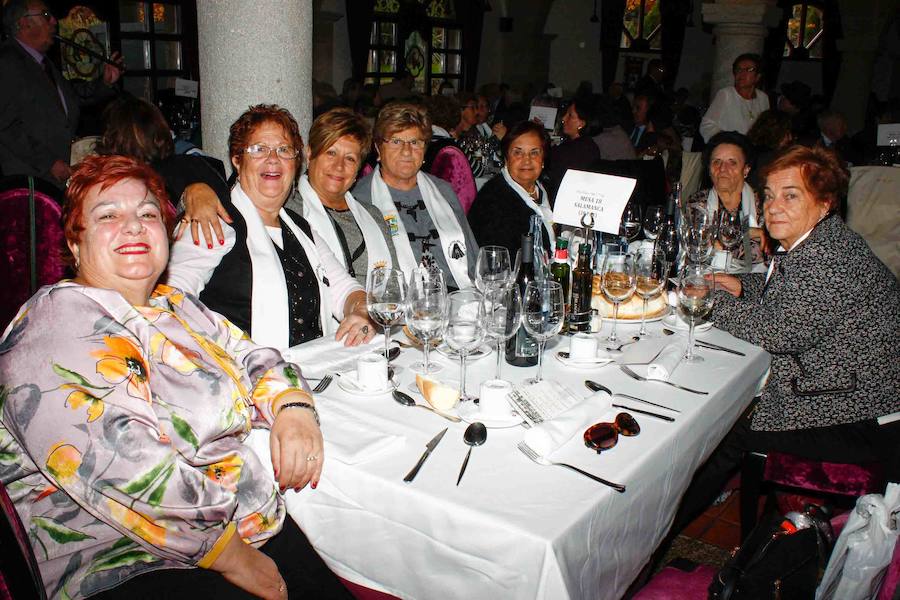 Fotos: Comida y visita de los capitas a La Alberca