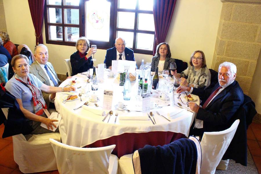 Fotos: Comida y visita de los capitas a La Alberca