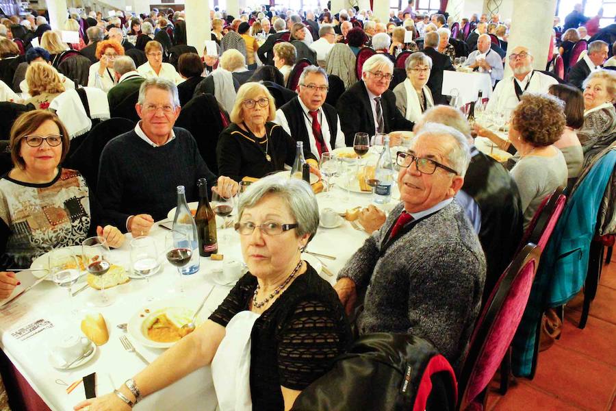 Fotos: Comida y visita de los capitas a La Alberca