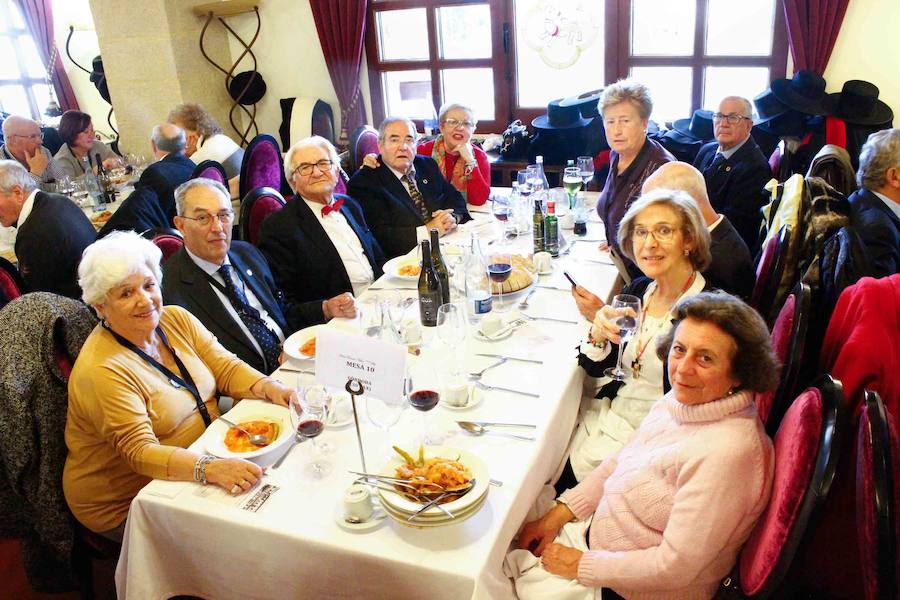 Fotos: Comida y visita de los capitas a La Alberca