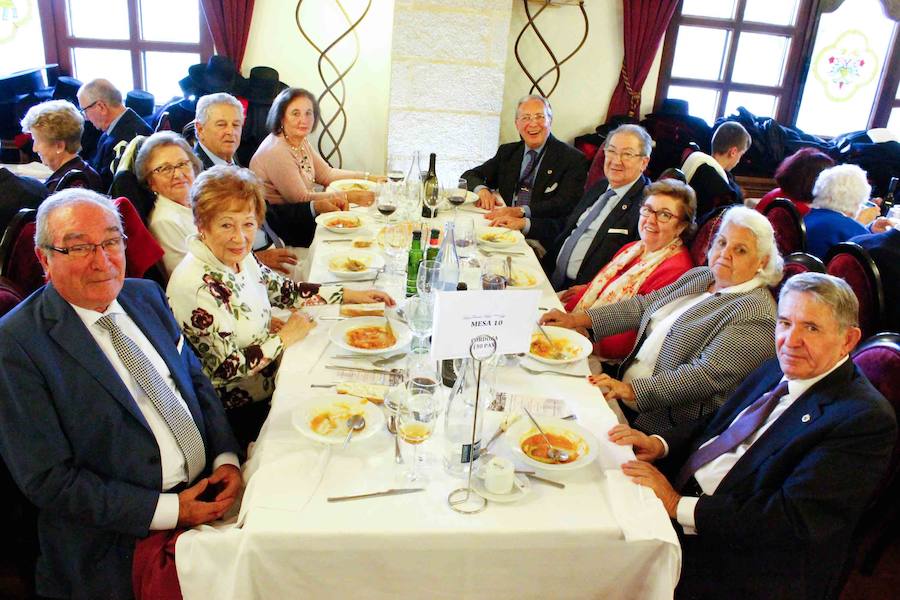 Fotos: Comida y visita de los capitas a La Alberca